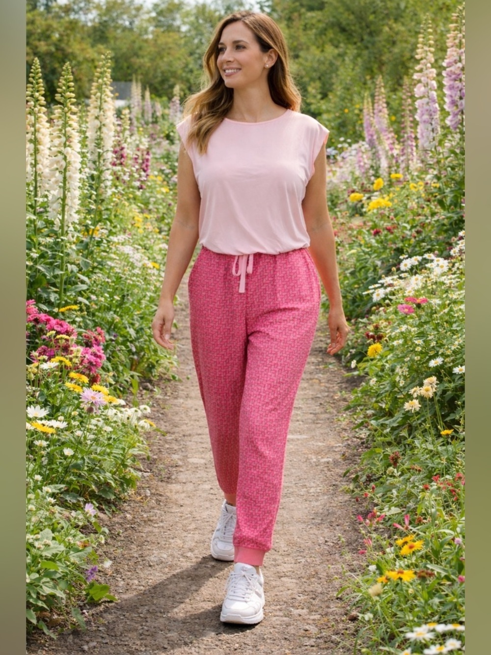 LuLaRoe NWOT SZXL pink joggers w/drawstring elasticized waistband. Waist 33”-40”
